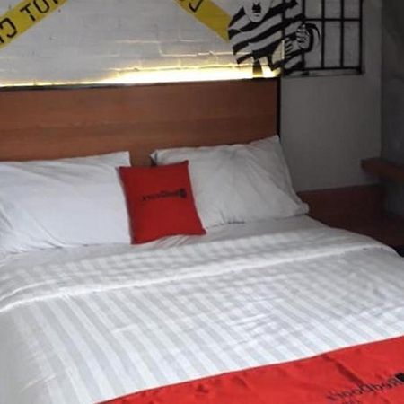 Reddoorz Plus @ Doorman Guest House Bandung Exterior foto
